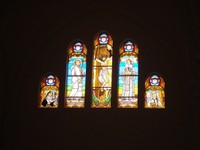 stained-glass-1627603_1280.jpg