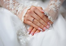 hands-bride-ring-wedding-manicure-48911608.jpg